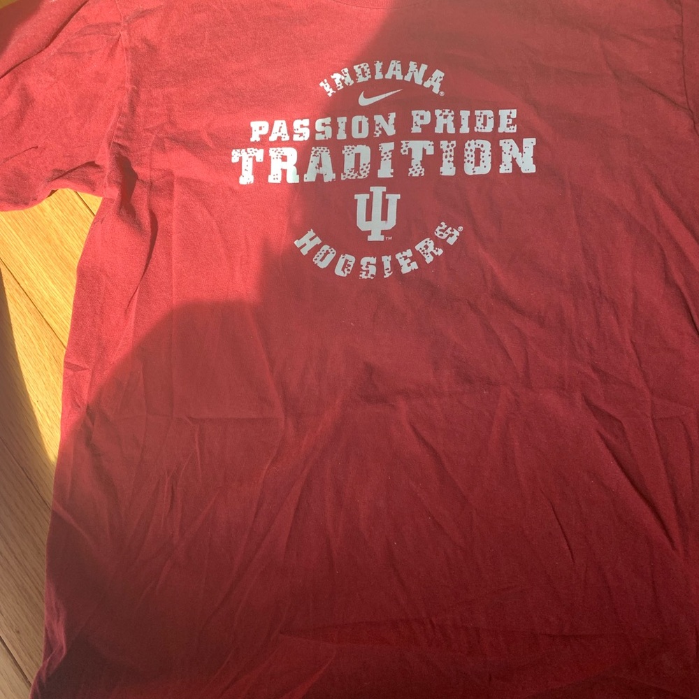 Men’s Hoosier t-shirt size medium.